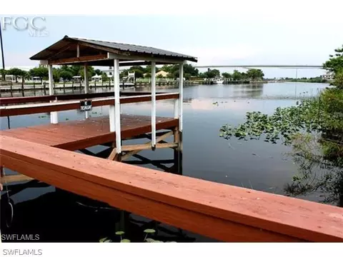 1289 River Rd, Moore Haven, FL 33471 photo 1
