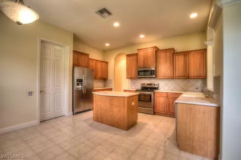 9620 Raven Ct, Estero, FL 33928 photo 9
