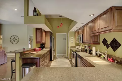 22210 Fairmount Ct, Estero, FL 33928 photo 6