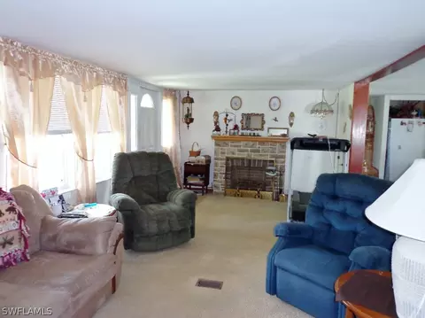 1357 Riverview Dr, Moore Haven, FL 33471 photo 10