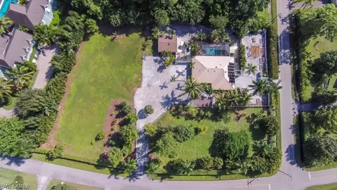 680 Myrtle Rd, Naples, FL 34108 photo 3