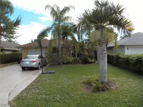 562 108th Ave N, Naples, FL 34108 photo 2