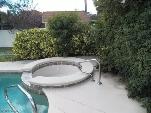 562 108th Ave N, Naples, FL 34108 photo 7