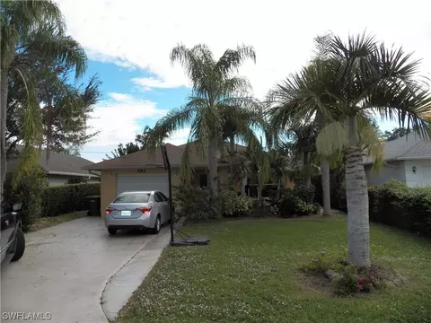562 108th Ave N, Naples, FL 34108 photo 1