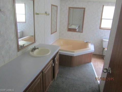540 Bennett Ave, Labelle, FL 33935 photo 5