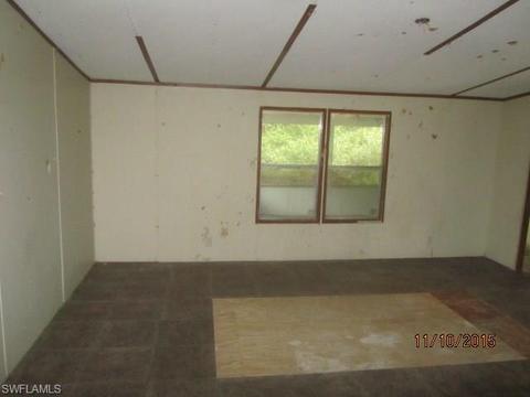 540 Bennett Ave, Labelle, FL 33935 photo 3