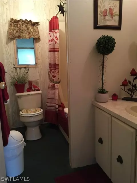 398 5th St, Moore Haven, FL 33471 photo 7