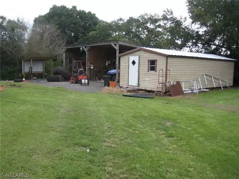 1604 Horseshoe Loop, Moore Haven, FL 33471 photo 8