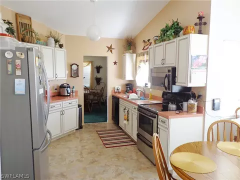 4502 Ida Ct, Labelle, FL 33935 photo 9