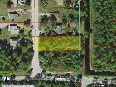 2370 Della Dr, Naples, FL 34117 photo 1