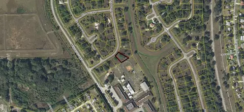 2033 Granada Rd, Labelle, FL 33935 photo 2