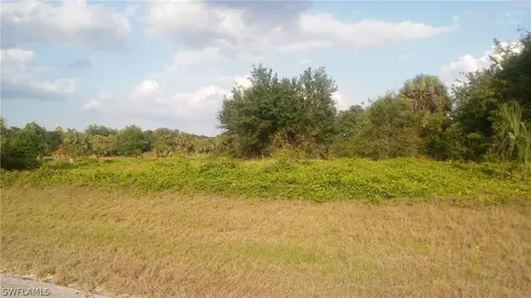 2033 Granada Rd, Labelle, FL 33935 photo 1