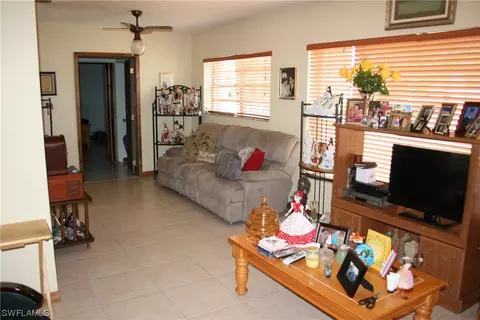450 W 36th Pl, Hialeah, FL 33012 photo 9
