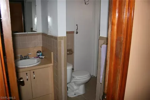 450 W 36th Pl, Hialeah, FL 33012 photo 16