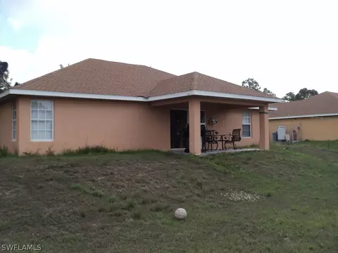830 Runble St E, Lehigh Acres, FL 33974 photo 2