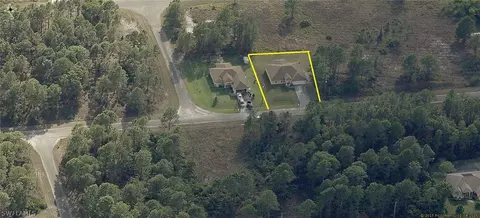 830 Runble St E, Lehigh Acres, FL 33974 photo 3