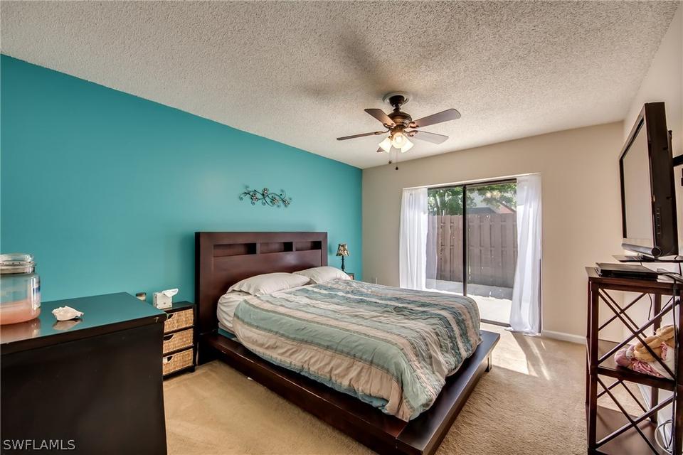  12921 Meadowood Ct, Fort Myers, FL 33919 photo 9