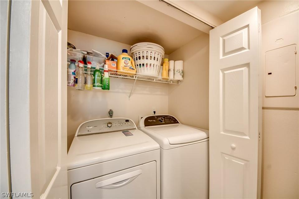  12921 Meadowood Ct, Fort Myers, FL 33919 photo 5