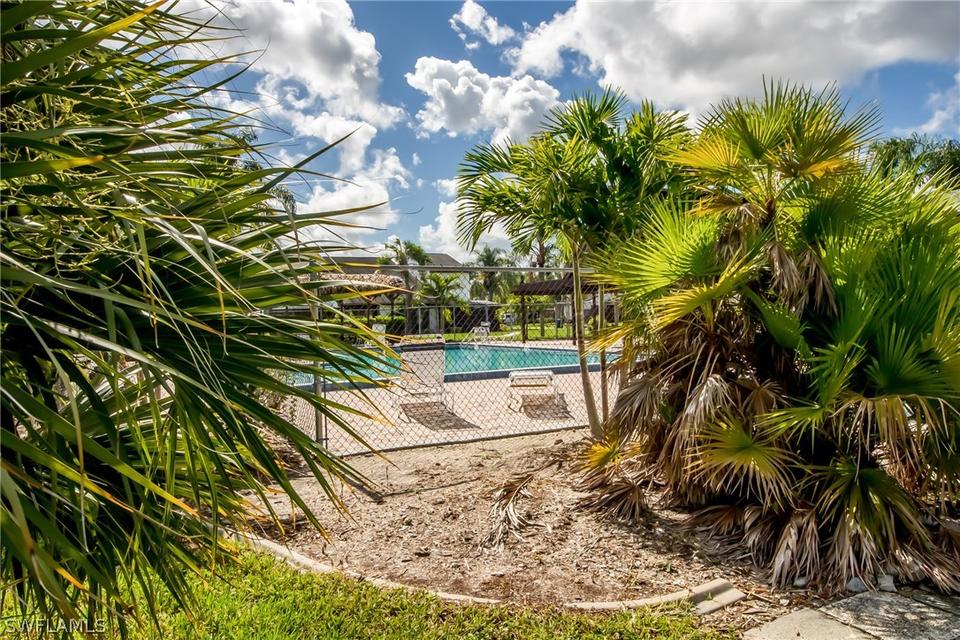  12921 Meadowood Ct, Fort Myers, FL 33919 photo 12