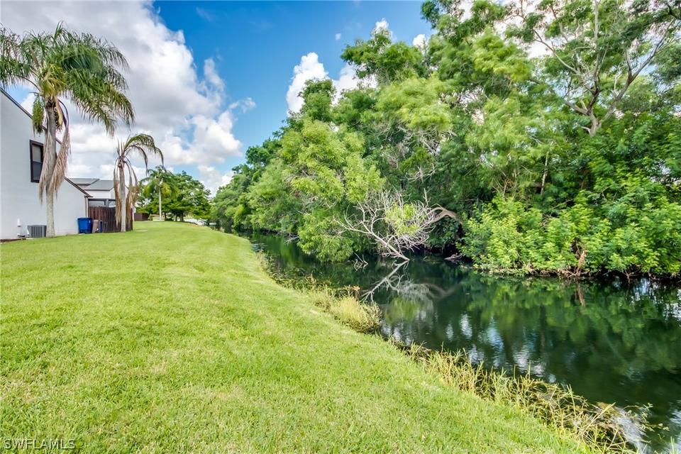  12921 Meadowood Ct, Fort Myers, FL 33919 photo 13