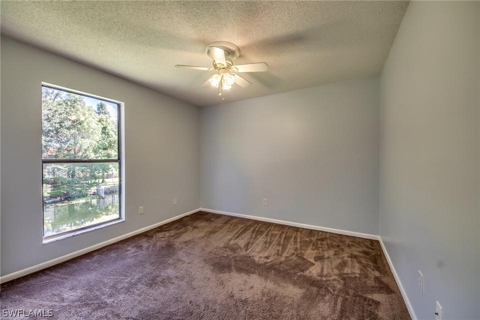  12921 Meadowood Ct, Fort Myers, FL 33919 photo 16