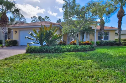 4024 Kent Ct, Naples, FL 34116 photo 1