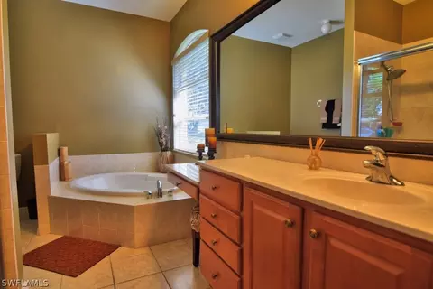 4024 Kent Ct, Naples, FL 34116 photo 17