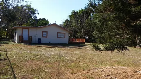 8650 Mockingbird Ln, Estero, FL 33928 photo 1