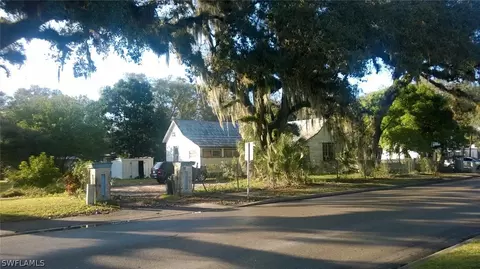 21 Fraser Ave, Labelle, FL 33935 photo 1