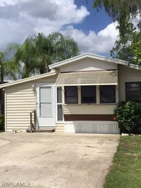 10944 Limpkin Cir, Estero, FL 33928 photo 1