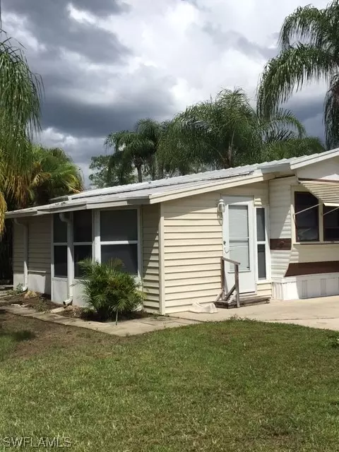 10944 Limpkin Cir, Estero, FL 33928 photo 2