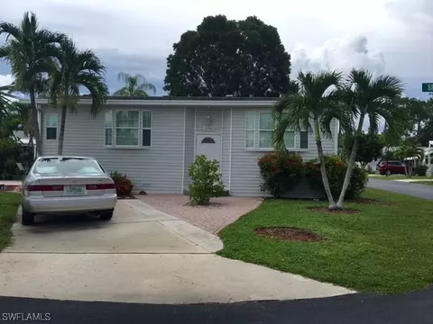 4500 Split Log Ln E, Estero, FL 33928 photo 2