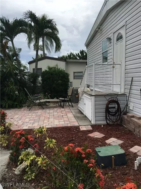 4500 Split Log Ln E, Estero, FL 33928 photo 14