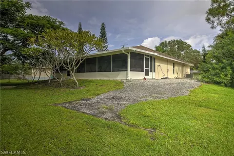 5248 Maple Ln, Naples, FL 34113 photo 4
