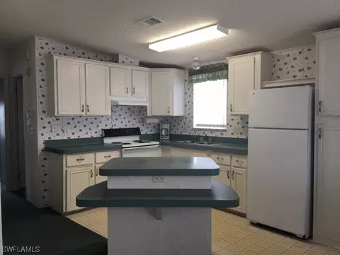 4720 Robert E Lee Blvd W, Estero, FL 33928 photo 2