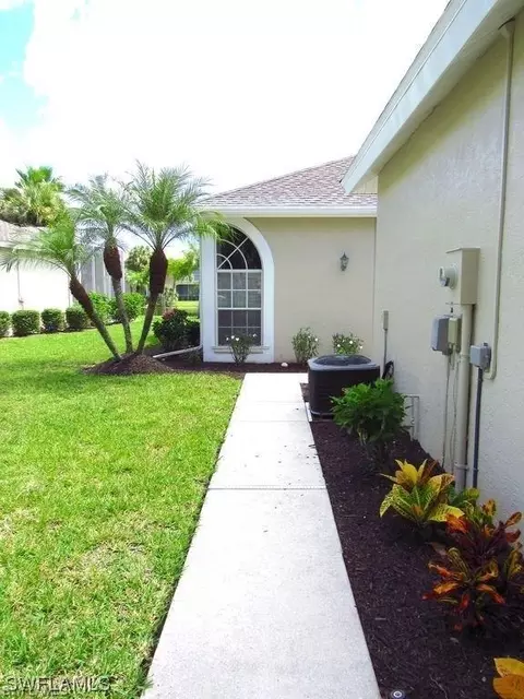 23022 Grassy Pine Dr, Estero, FL 33928 photo 4