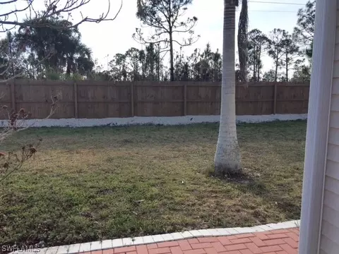 20200 Carriage Ct, Estero, FL 33928 photo 2