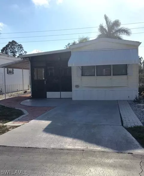 20200 Carriage Ct, Estero, FL 33928 photo 1