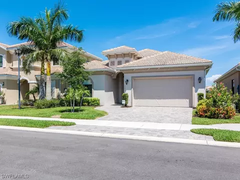 1541 Serrano Cir, Naples, FL 34105 photo 2