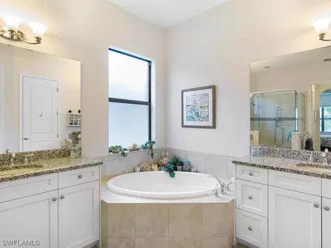 1541 Serrano Cir, Naples, FL 34105 photo 11