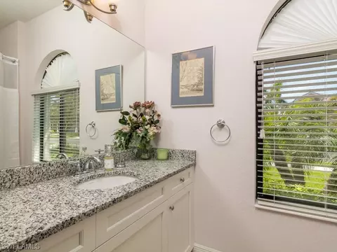 1541 Serrano Cir, Naples, FL 34105 photo 5