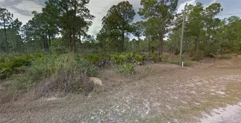 2011 Grayson Ave, Alva, FL 33920 photo 2