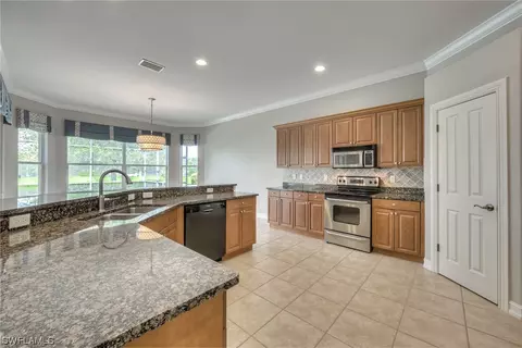 12550 Grandezza Cir, Estero, FL 33928 photo 11