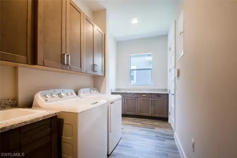 6363 Warwick Ave, Naples, FL 34113 photo 27