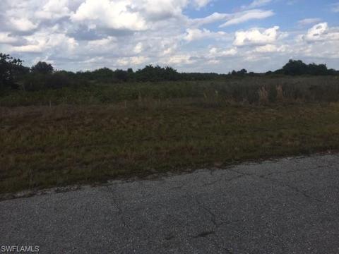 9034 E Castle Cir, Labelle, FL 33935 photo 1