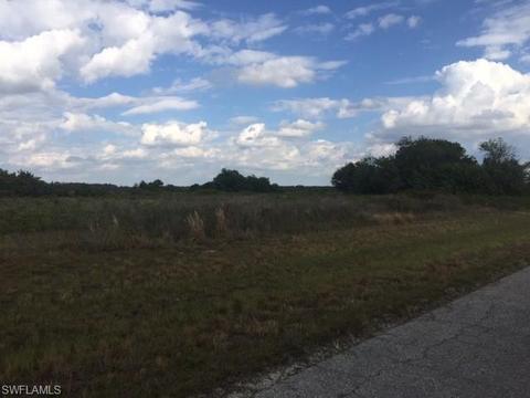 9034 E Castle Cir, Labelle, FL 33935 photo 4