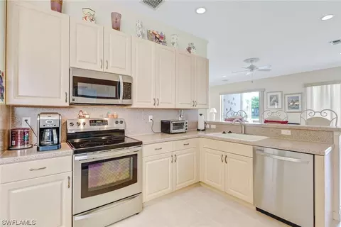 9135 Springview Loop, Estero, FL 33928 photo 8