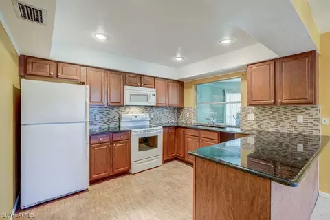 2118 52nd Ln SW, Naples, FL 34116 photo 1