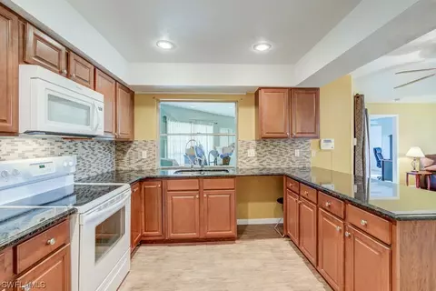 2118 52nd Ln SW, Naples, FL 34116 photo 9