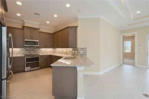 5770 Highbourne Dr, Naples, FL 34113 photo 7